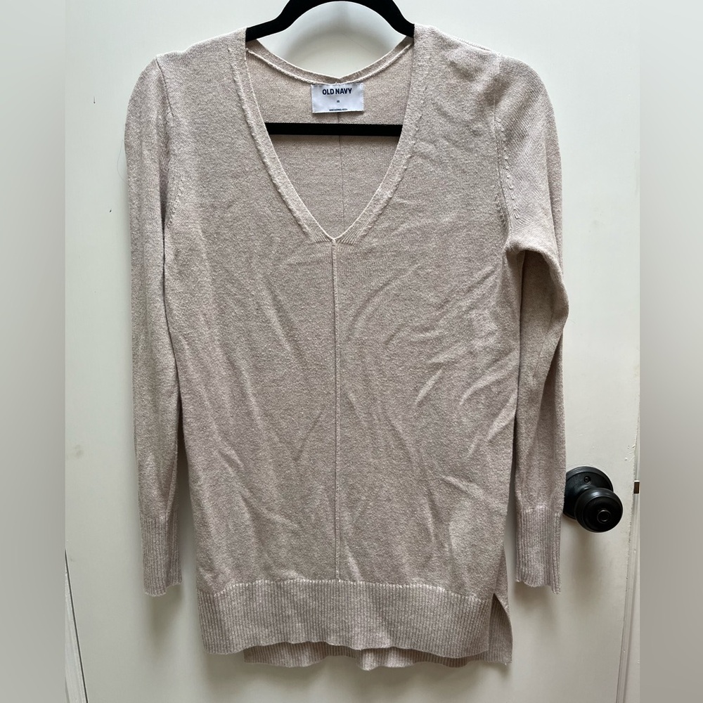 Old Navy Cream V-Neck Sweater